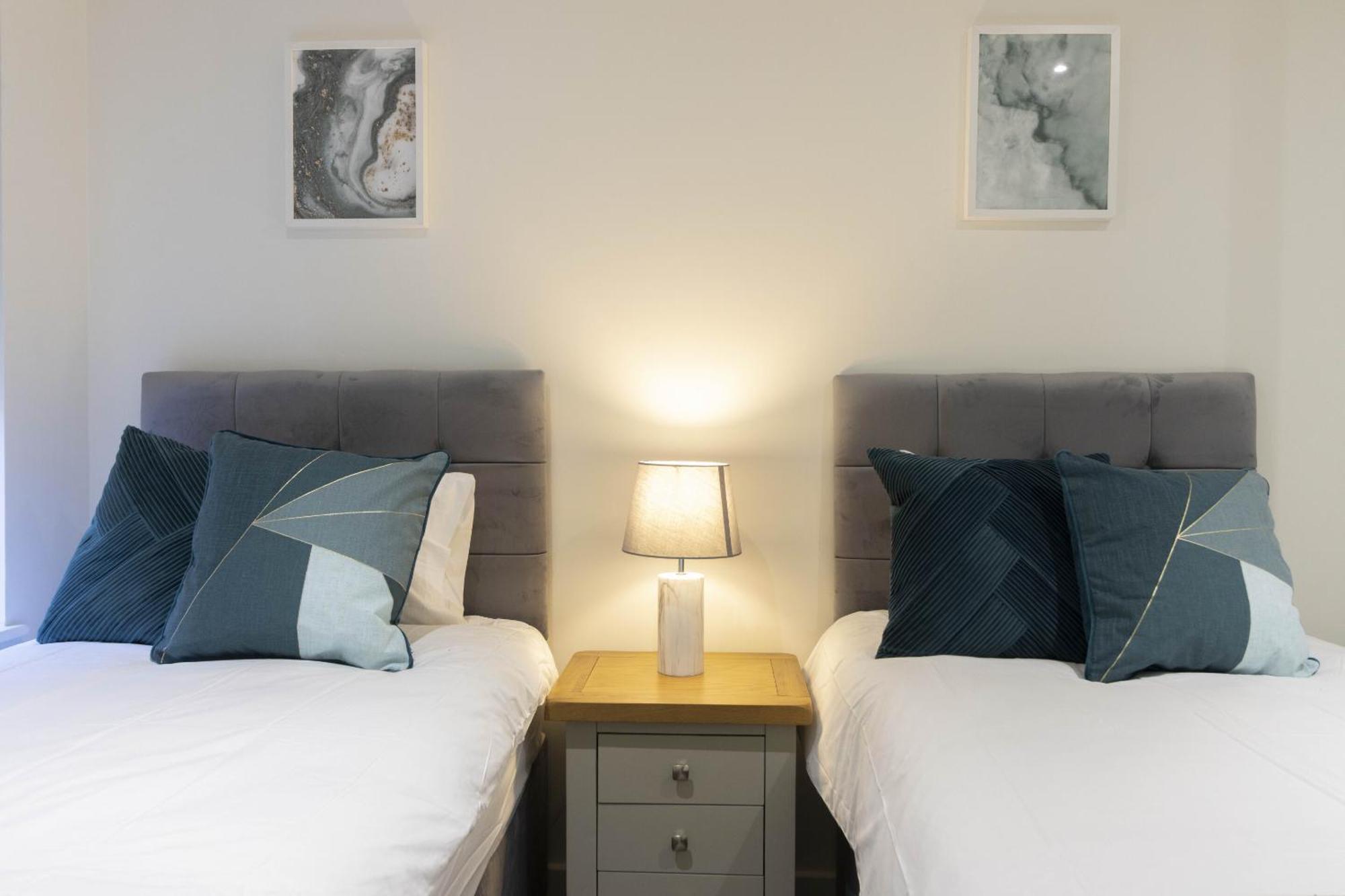 Linacre 1&2 - One And Two Bed Flat Behind The Cathedral With Free Parking And Fast Wifi Exeter Quarto foto